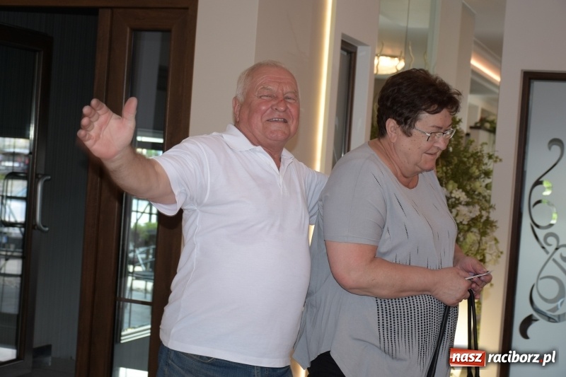 Zdjęcie w galerii na portalu naszraciborz.pl: Seniorzy z Krzyżanowic świętowali Dzień Matki i Dzień Ojca  wiadomości z regionu