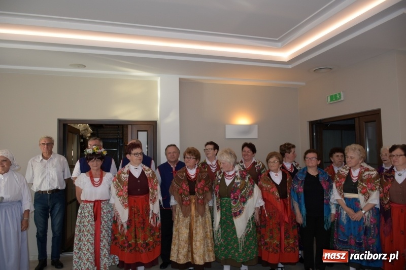 Zdjęcie w galerii na portalu naszraciborz.pl: Seniorzy z Krzyżanowic świętowali Dzień Matki i Dzień Ojca  wiadomości z regionu