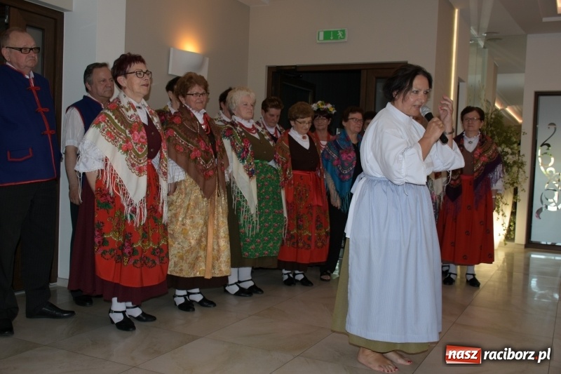 Zdjęcie w galerii na portalu naszraciborz.pl: Seniorzy z Krzyżanowic świętowali Dzień Matki i Dzień Ojca  wiadomości z regionu