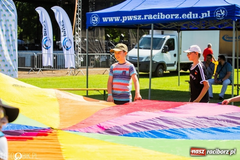 Zdjęcie w galerii na portalu naszraciborz.pl: XXII Sport ku Radości na rozpoczęcie Juwenaliów Raciborskich [FOTO i WIDEO] wiadomości z regionu