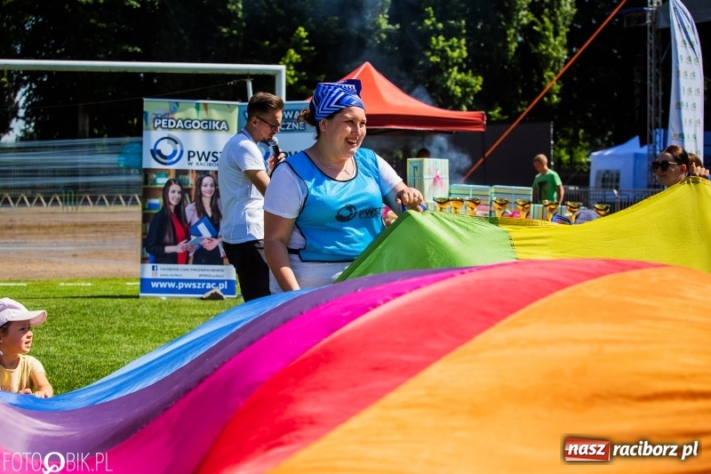 Zdjęcie w galerii na portalu naszraciborz.pl: XXII Sport ku Radości na rozpoczęcie Juwenaliów Raciborskich [FOTO i WIDEO] wiadomości z regionu
