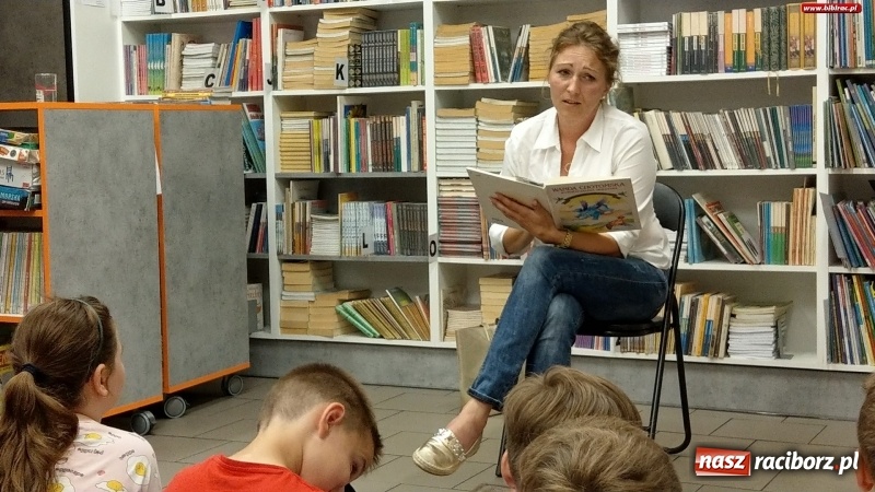 Zdjęcie w galerii na portalu naszraciborz.pl: Pani od wierszyków. W Raciborzu trwa Tydzień Czytania Dzieciom  wiadomości z regionu