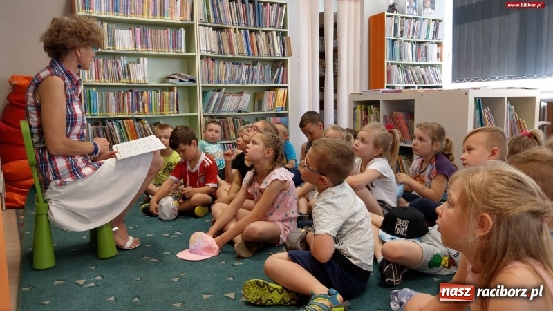 Zdjęcie w galerii na portalu naszraciborz.pl: Pani od wierszyków. W Raciborzu trwa Tydzień Czytania Dzieciom  wiadomości z regionu