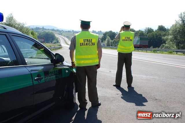 Zdjęcie w galerii na portalu naszraciborz.pl: Fałszerz zatrzymany w Chałupkach wiadomości z regionu