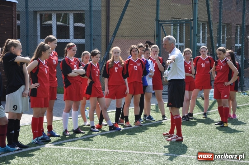Zdjęcie w galerii na portalu naszraciborz.pl: Dominacja piłkarek ZSO nr 1 w Licealiadzie wiadomości z regionu