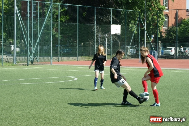Zdjęcie w galerii na portalu naszraciborz.pl: Dominacja piłkarek ZSO nr 1 w Licealiadzie wiadomości z regionu