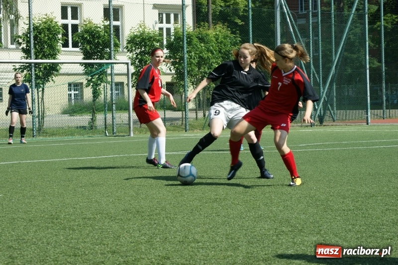 Zdjęcie w galerii na portalu naszraciborz.pl: Dominacja piłkarek ZSO nr 1 w Licealiadzie wiadomości z regionu