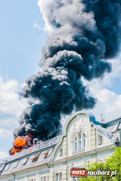 Zdjęcie w galerii na portalu naszraciborz.pl: Święty Marceli czuwał! Po pożarze dachu magistratu przyszedł czas na wnioski? wiadomości z regionu