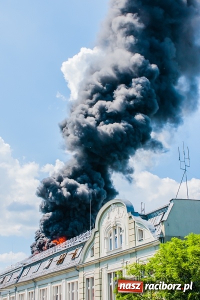 Zdjęcie w galerii na portalu naszraciborz.pl: Święty Marceli czuwał! Po pożarze dachu magistratu przyszedł czas na wnioski? wiadomości z regionu