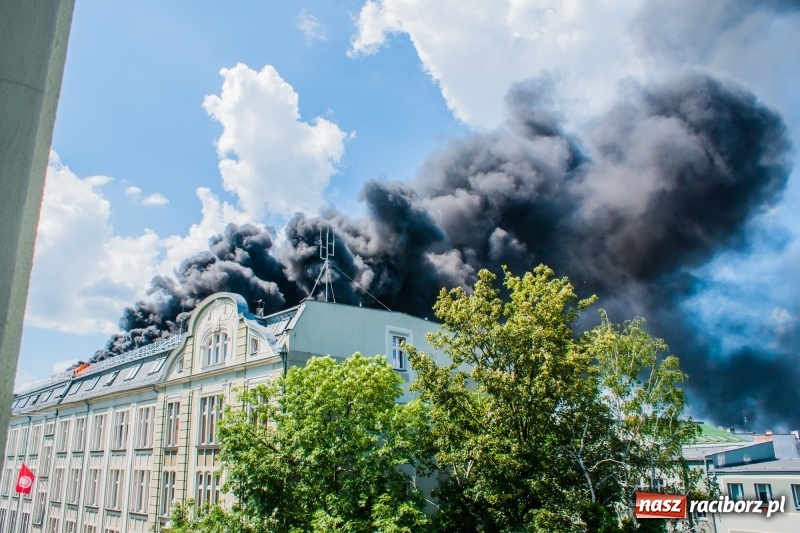 Zdjęcie w galerii na portalu naszraciborz.pl: Święty Marceli czuwał! Po pożarze dachu magistratu przyszedł czas na wnioski? wiadomości z regionu