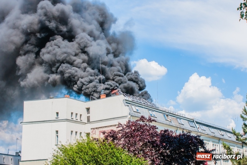Zdjęcie w galerii na portalu naszraciborz.pl: Święty Marceli czuwał! Po pożarze dachu magistratu przyszedł czas na wnioski? wiadomości z regionu