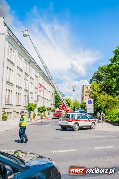 Zdjęcie w galerii na portalu naszraciborz.pl: Święty Marceli czuwał! Po pożarze dachu magistratu przyszedł czas na wnioski? wiadomości z regionu