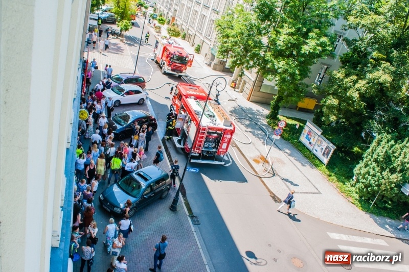 Zdjęcie w galerii na portalu naszraciborz.pl: Święty Marceli czuwał! Po pożarze dachu magistratu przyszedł czas na wnioski? wiadomości z regionu