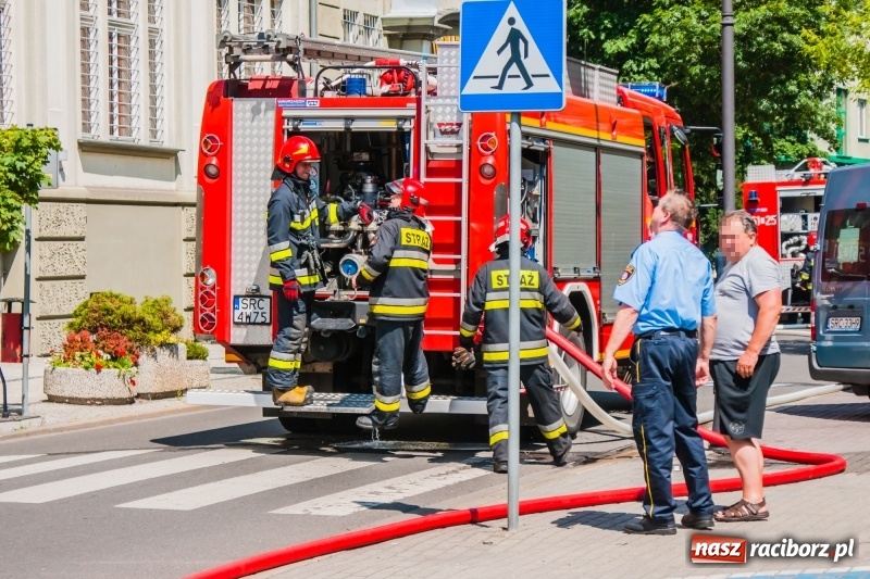 Zdjęcie w galerii na portalu naszraciborz.pl: Święty Marceli czuwał! Po pożarze dachu magistratu przyszedł czas na wnioski? wiadomości z regionu