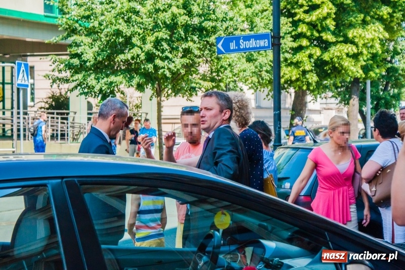 Zdjęcie w galerii na portalu naszraciborz.pl: Święty Marceli czuwał! Po pożarze dachu magistratu przyszedł czas na wnioski? wiadomości z regionu