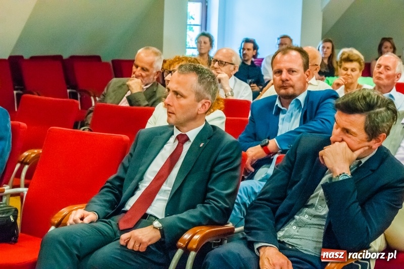 Zdjęcie w galerii na portalu naszraciborz.pl: Trzydzieści lat po wyborach z 1989 roku  wiadomości z regionu