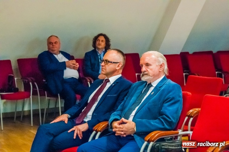 Zdjęcie w galerii na portalu naszraciborz.pl: Trzydzieści lat po wyborach z 1989 roku  wiadomości z regionu