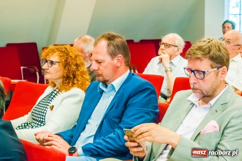 Zdjęcie w galerii na portalu naszraciborz.pl: Trzydzieści lat po wyborach z 1989 roku  wiadomości z regionu