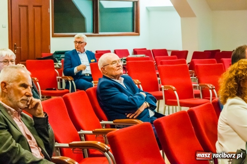 Zdjęcie w galerii na portalu naszraciborz.pl: Trzydzieści lat po wyborach z 1989 roku  wiadomości z regionu