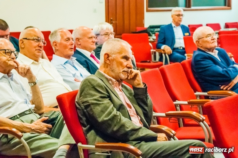 Zdjęcie w galerii na portalu naszraciborz.pl: Trzydzieści lat po wyborach z 1989 roku  wiadomości z regionu