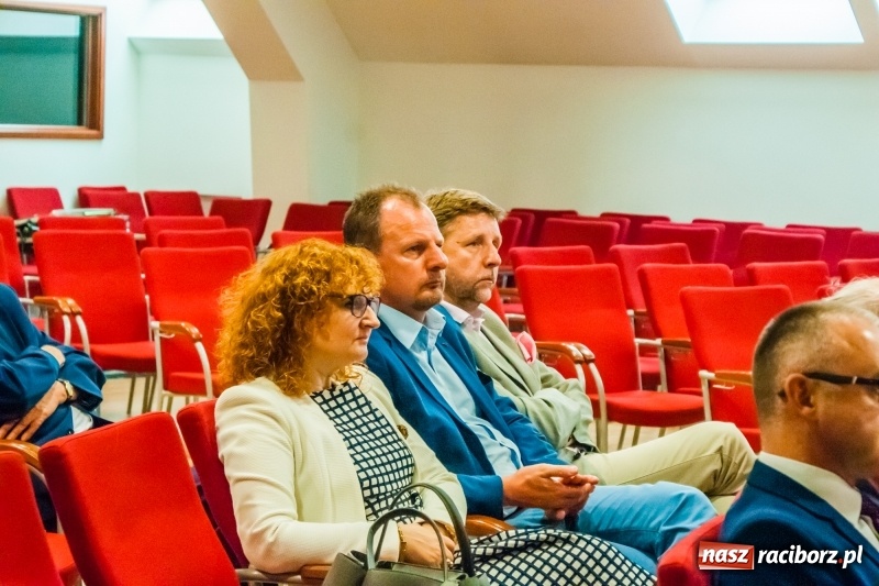 Zdjęcie w galerii na portalu naszraciborz.pl: Trzydzieści lat po wyborach z 1989 roku  wiadomości z regionu