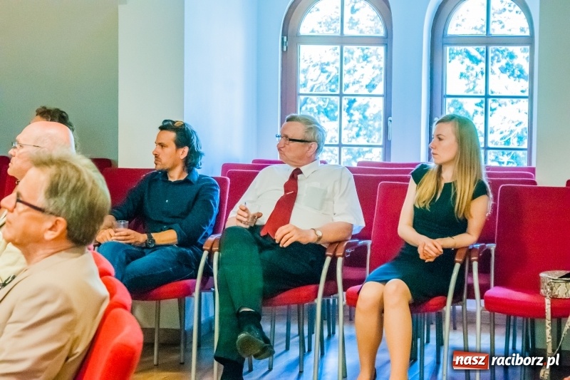 Zdjęcie w galerii na portalu naszraciborz.pl: Trzydzieści lat po wyborach z 1989 roku  wiadomości z regionu