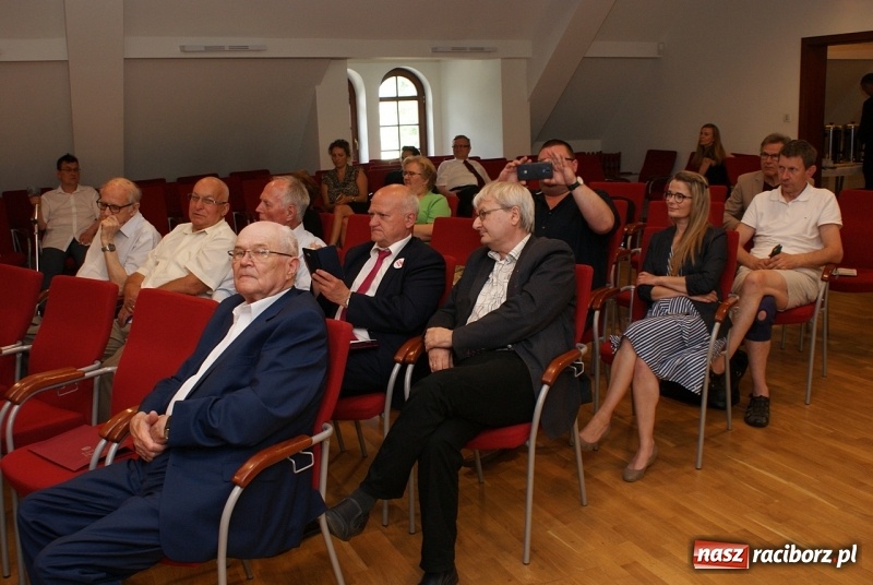 Zdjęcie w galerii na portalu naszraciborz.pl: Trzydzieści lat po wyborach z 1989 roku  wiadomości z regionu