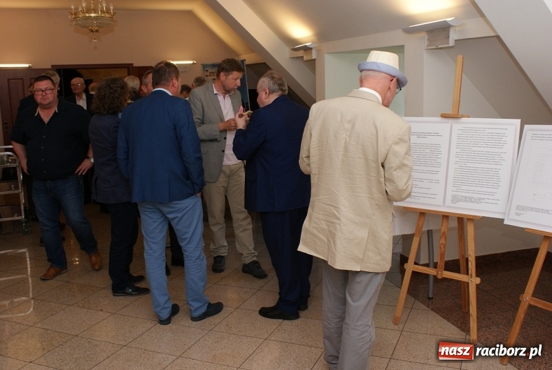 Zdjęcie w galerii na portalu naszraciborz.pl: Trzydzieści lat po wyborach z 1989 roku  wiadomości z regionu