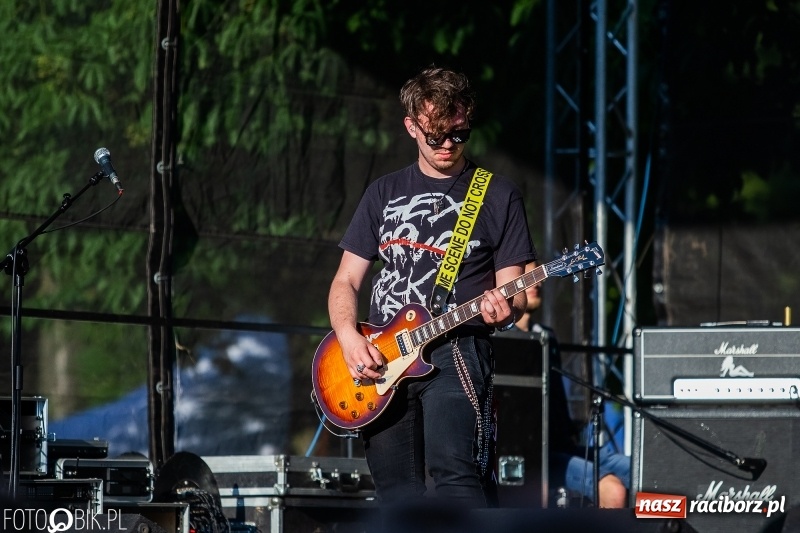 Zdjęcie w galerii na portalu naszraciborz.pl: Łobuzy i Cleo gwiazdami raciborskich Juwenaliów [FOTO i WIDEO] wiadomości z regionu