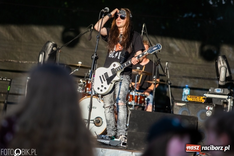 Zdjęcie w galerii na portalu naszraciborz.pl: Łobuzy i Cleo gwiazdami raciborskich Juwenaliów [FOTO i WIDEO] wiadomości z regionu