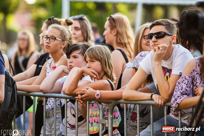 Zdjęcie w galerii na portalu naszraciborz.pl: Łobuzy i Cleo gwiazdami raciborskich Juwenaliów [FOTO i WIDEO] wiadomości z regionu