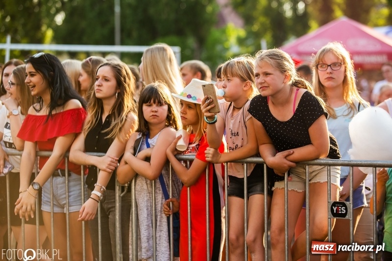 Zdjęcie w galerii na portalu naszraciborz.pl: Łobuzy i Cleo gwiazdami raciborskich Juwenaliów [FOTO i WIDEO] wiadomości z regionu