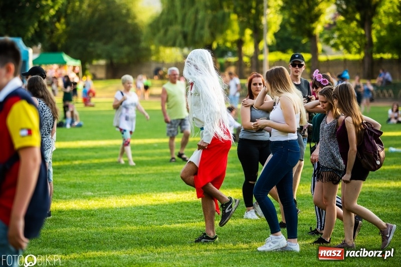Zdjęcie w galerii na portalu naszraciborz.pl: Łobuzy i Cleo gwiazdami raciborskich Juwenaliów [FOTO i WIDEO] wiadomości z regionu