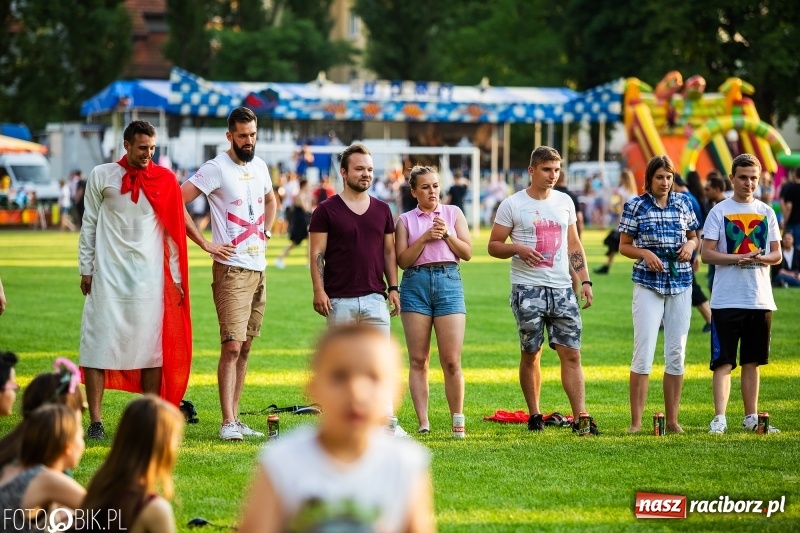 Zdjęcie w galerii na portalu naszraciborz.pl: Łobuzy i Cleo gwiazdami raciborskich Juwenaliów [FOTO i WIDEO] wiadomości z regionu