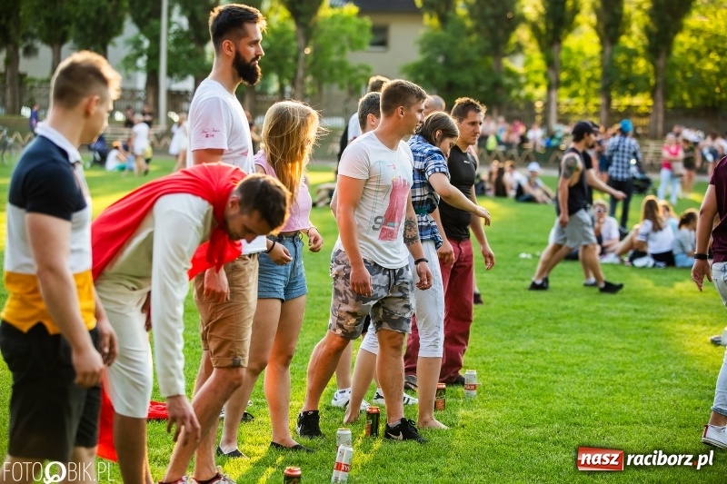 Zdjęcie w galerii na portalu naszraciborz.pl: Łobuzy i Cleo gwiazdami raciborskich Juwenaliów [FOTO i WIDEO] wiadomości z regionu