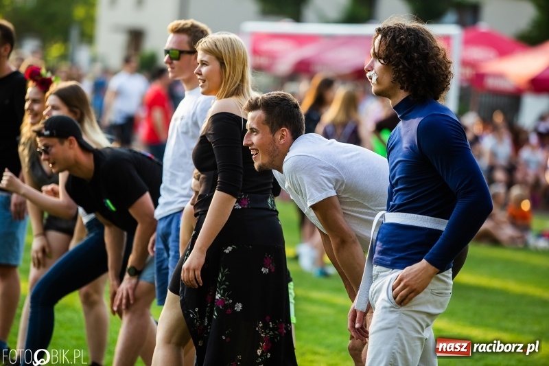 Zdjęcie w galerii na portalu naszraciborz.pl: Łobuzy i Cleo gwiazdami raciborskich Juwenaliów [FOTO i WIDEO] wiadomości z regionu