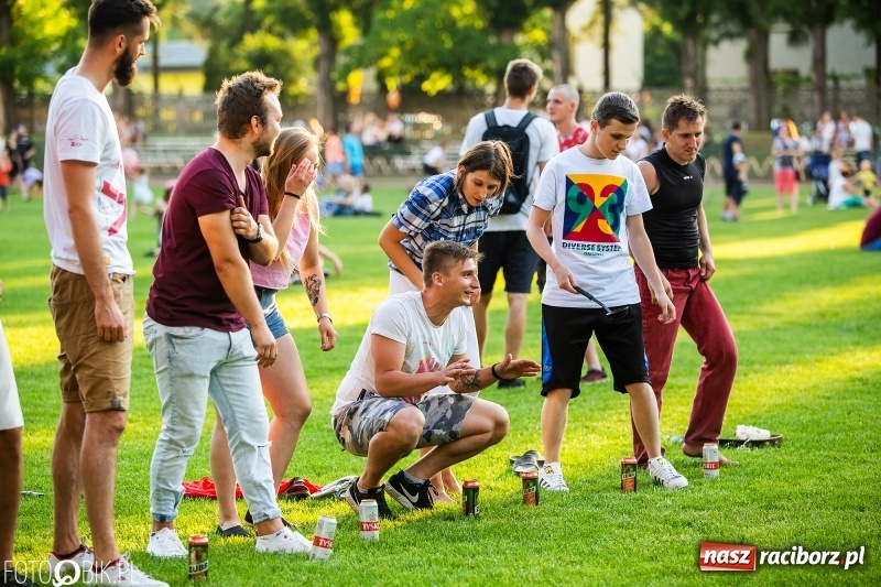 Zdjęcie w galerii na portalu naszraciborz.pl: Łobuzy i Cleo gwiazdami raciborskich Juwenaliów [FOTO i WIDEO] wiadomości z regionu