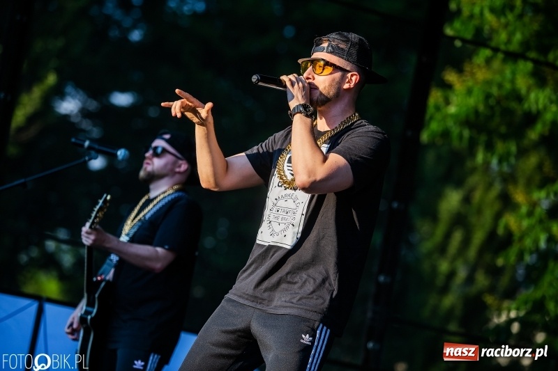 Zdjęcie w galerii na portalu naszraciborz.pl: Łobuzy i Cleo gwiazdami raciborskich Juwenaliów [FOTO i WIDEO] wiadomości z regionu