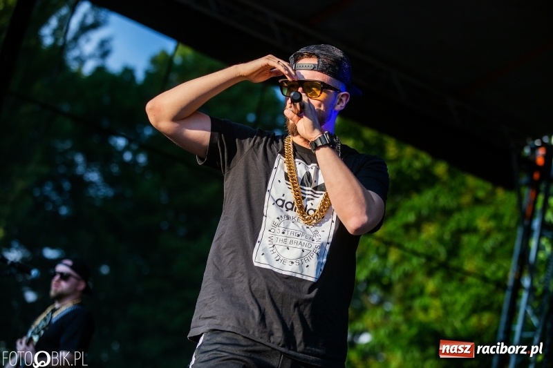 Zdjęcie w galerii na portalu naszraciborz.pl: Łobuzy i Cleo gwiazdami raciborskich Juwenaliów [FOTO i WIDEO] wiadomości z regionu