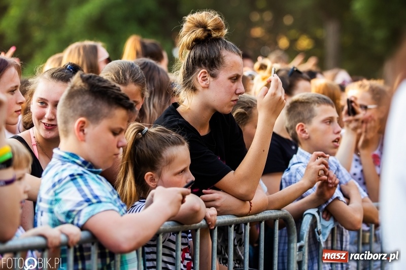Zdjęcie w galerii na portalu naszraciborz.pl: Łobuzy i Cleo gwiazdami raciborskich Juwenaliów [FOTO i WIDEO] wiadomości z regionu