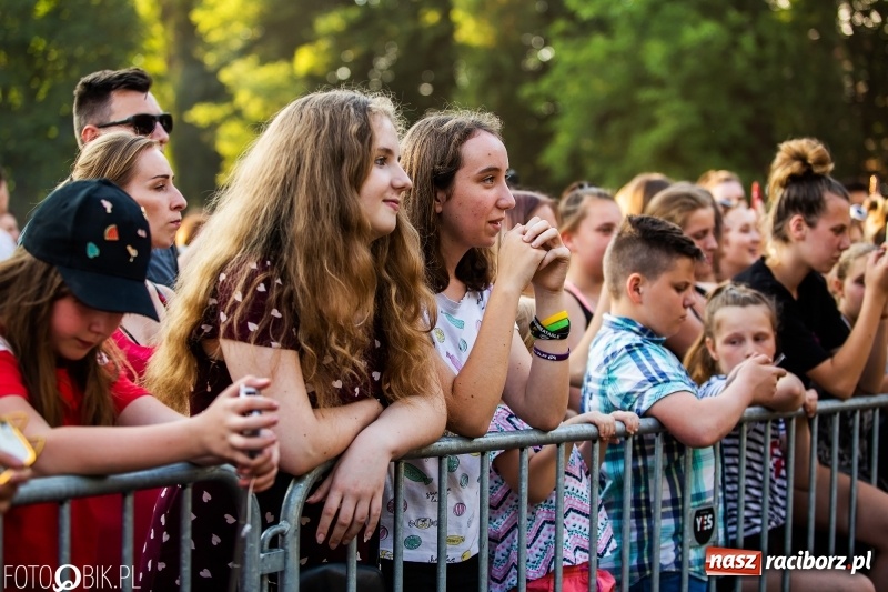 Zdjęcie w galerii na portalu naszraciborz.pl: Łobuzy i Cleo gwiazdami raciborskich Juwenaliów [FOTO i WIDEO] wiadomości z regionu
