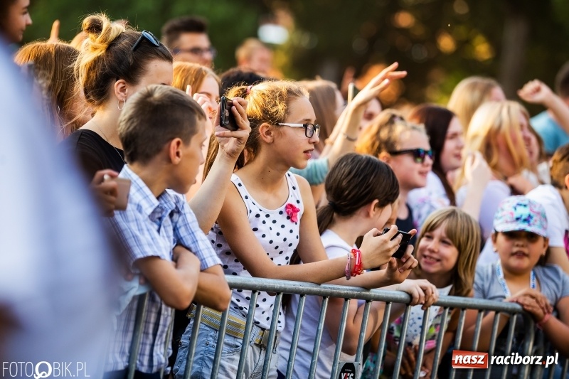 Zdjęcie w galerii na portalu naszraciborz.pl: Łobuzy i Cleo gwiazdami raciborskich Juwenaliów [FOTO i WIDEO] wiadomości z regionu
