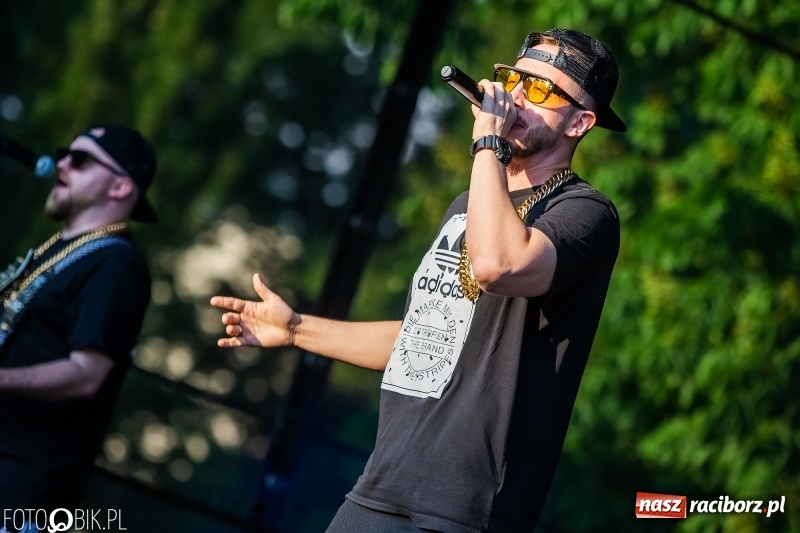 Zdjęcie w galerii na portalu naszraciborz.pl: Łobuzy i Cleo gwiazdami raciborskich Juwenaliów [FOTO i WIDEO] wiadomości z regionu