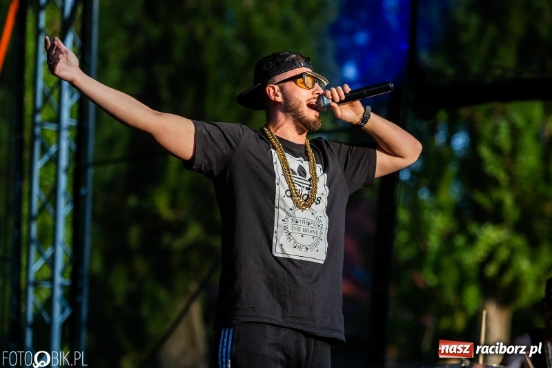 Zdjęcie w galerii na portalu naszraciborz.pl: Łobuzy i Cleo gwiazdami raciborskich Juwenaliów [FOTO i WIDEO] wiadomości z regionu