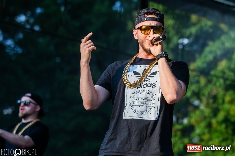 Zdjęcie w galerii na portalu naszraciborz.pl: Łobuzy i Cleo gwiazdami raciborskich Juwenaliów [FOTO i WIDEO] wiadomości z regionu