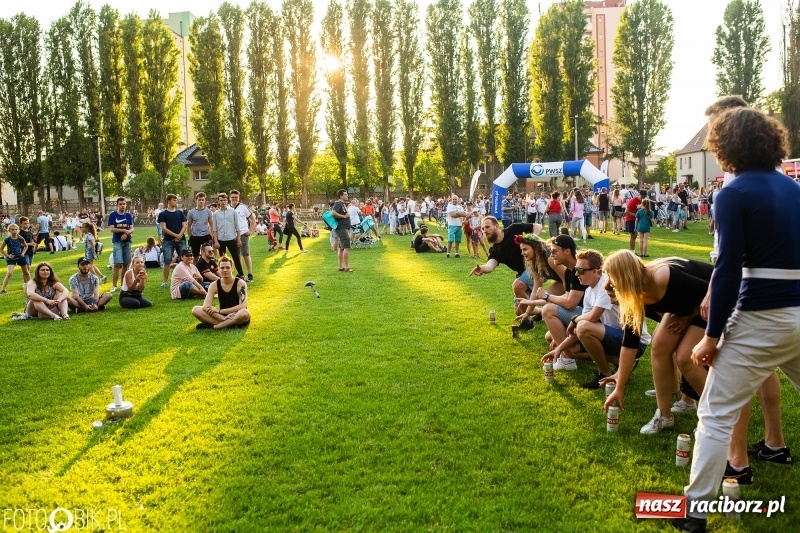 Zdjęcie w galerii na portalu naszraciborz.pl: Łobuzy i Cleo gwiazdami raciborskich Juwenaliów [FOTO i WIDEO] wiadomości z regionu