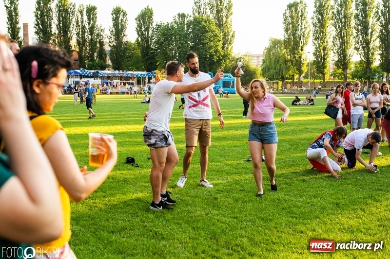 Zdjęcie w galerii na portalu naszraciborz.pl: Łobuzy i Cleo gwiazdami raciborskich Juwenaliów [FOTO i WIDEO] wiadomości z regionu