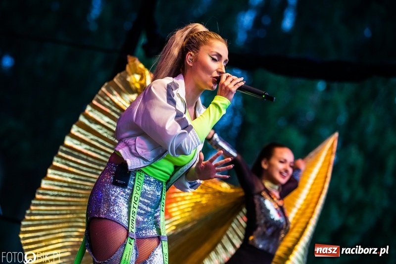 Zdjęcie w galerii na portalu naszraciborz.pl: Łobuzy i Cleo gwiazdami raciborskich Juwenaliów [FOTO i WIDEO] wiadomości z regionu