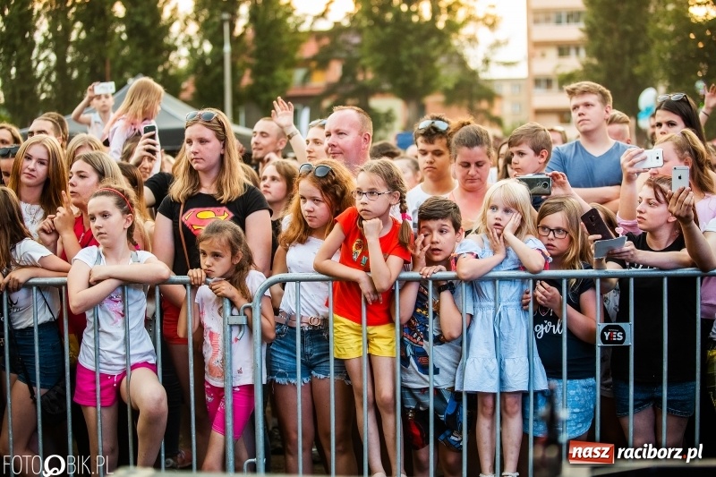 Zdjęcie w galerii na portalu naszraciborz.pl: Łobuzy i Cleo gwiazdami raciborskich Juwenaliów [FOTO i WIDEO] wiadomości z regionu