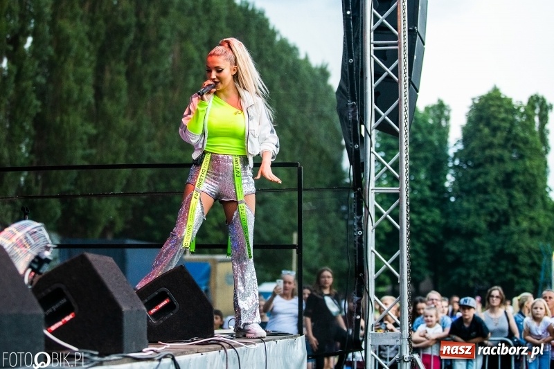 Zdjęcie w galerii na portalu naszraciborz.pl: Łobuzy i Cleo gwiazdami raciborskich Juwenaliów [FOTO i WIDEO] wiadomości z regionu